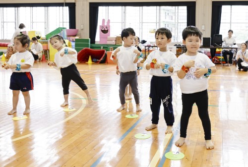 さる　ダンス1.jpg