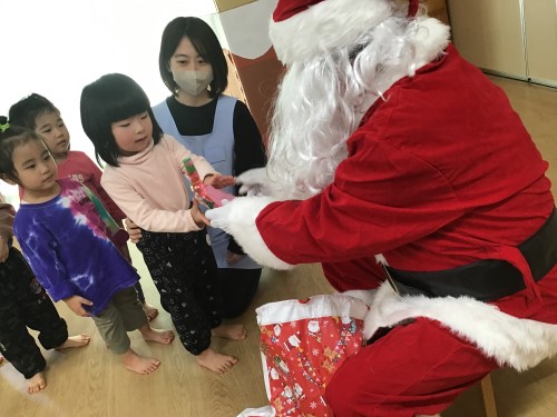 さる　プレゼント.jpg