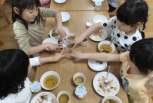 お別れ会　給食.JPG