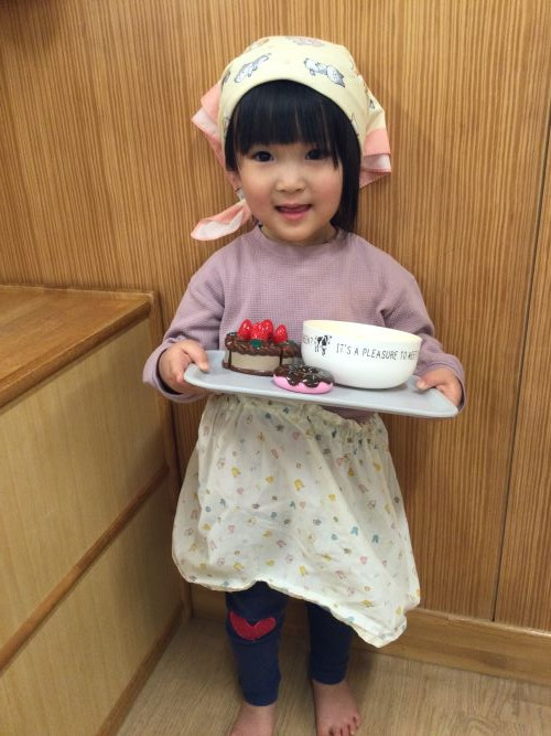 りす　ママになりきってケーキを作ったよ！「どうぞめしあがれ♪」.JPG