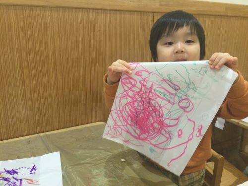 うさぎ　凧を作ったよ！正月ならではの遊びを楽しみました。.JPG
