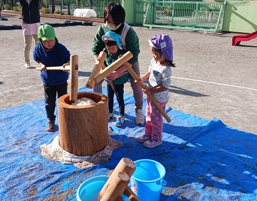 もちつき会　杵.jpg