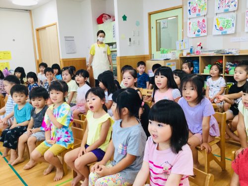 8月 誕生日会 幼児クラス アスク彩都西保育園 8月 誕生日会 幼児クラス アスク彩都西保育園