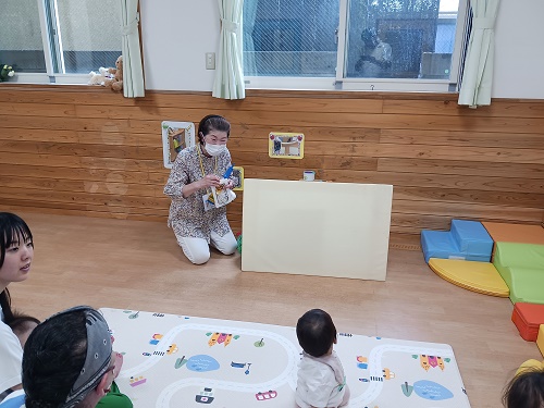 読み聞かせ2.jpg