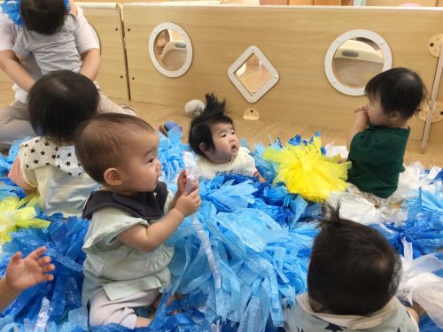 こすもす　感触遊び１.JPG