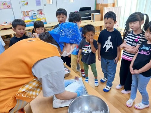 ⑬鯛の塩釜作り.jpg