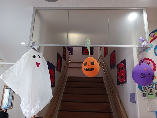 ハロウィン　年長風船.jpg