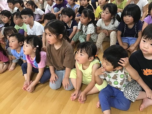 とっても真剣に聞いています.JPG
