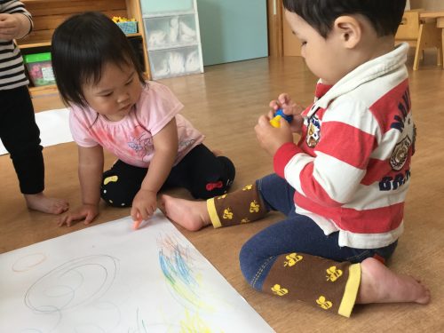 お絵描きあそび アスク向ヶ丘遊園南保育園 株式会社日本保育サービス お絵描きあそび アスク向ヶ丘遊園南保育園 株式会社日本保育サービス