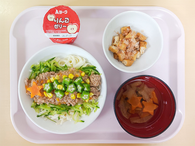 給食