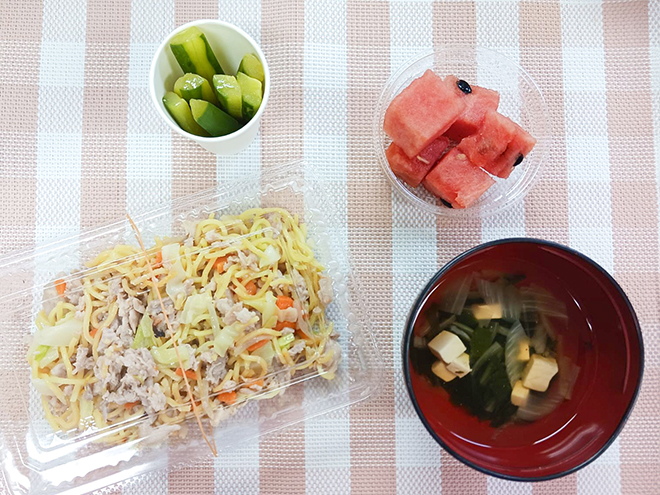 給食